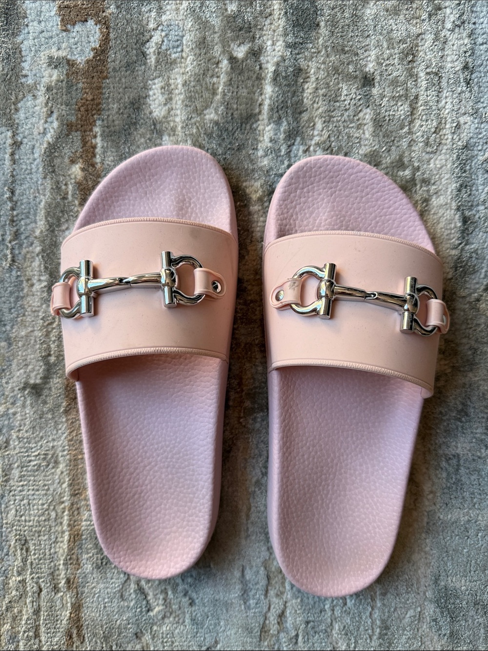 Salvatore Ferragamo pink slides